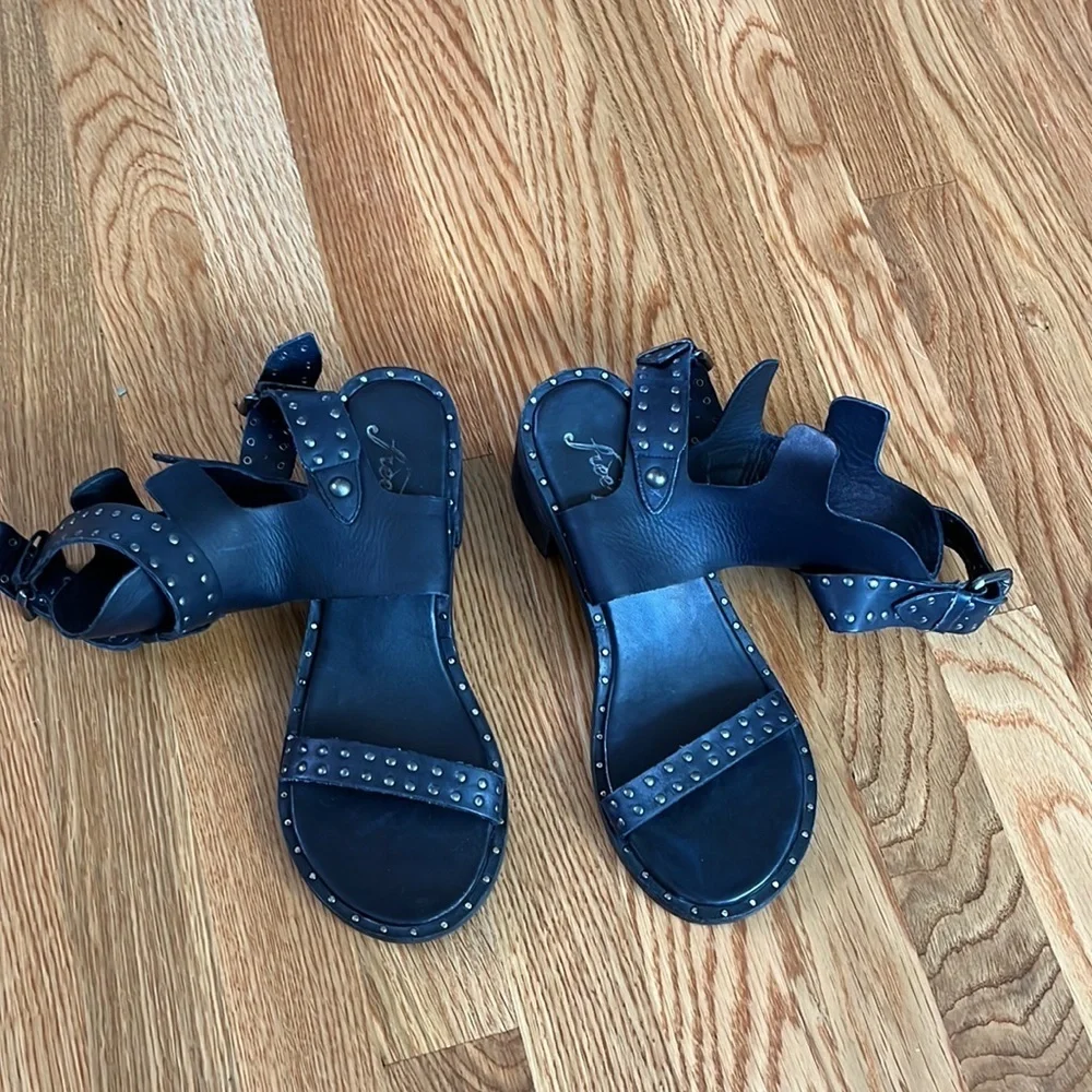 New Free People Happiness Block Heel Sandal Black Size 38 or 8